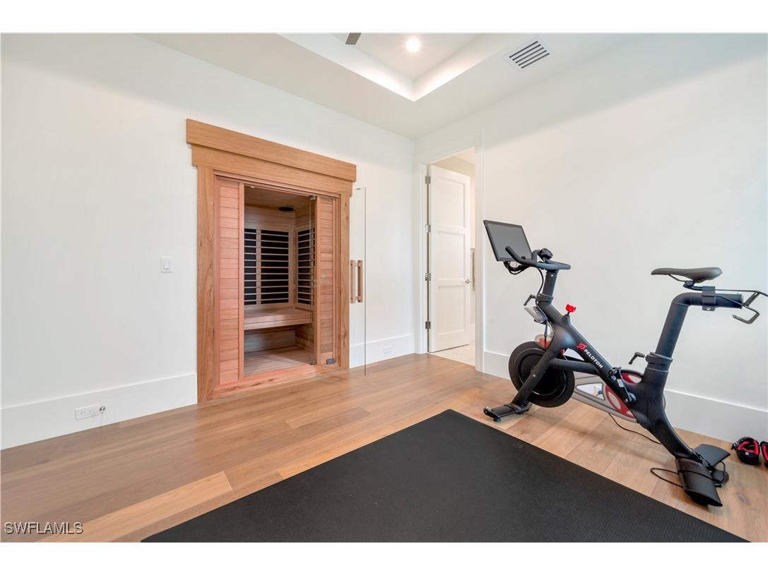 330 Broad Avenue N Naples FL 34102 226004065 image39