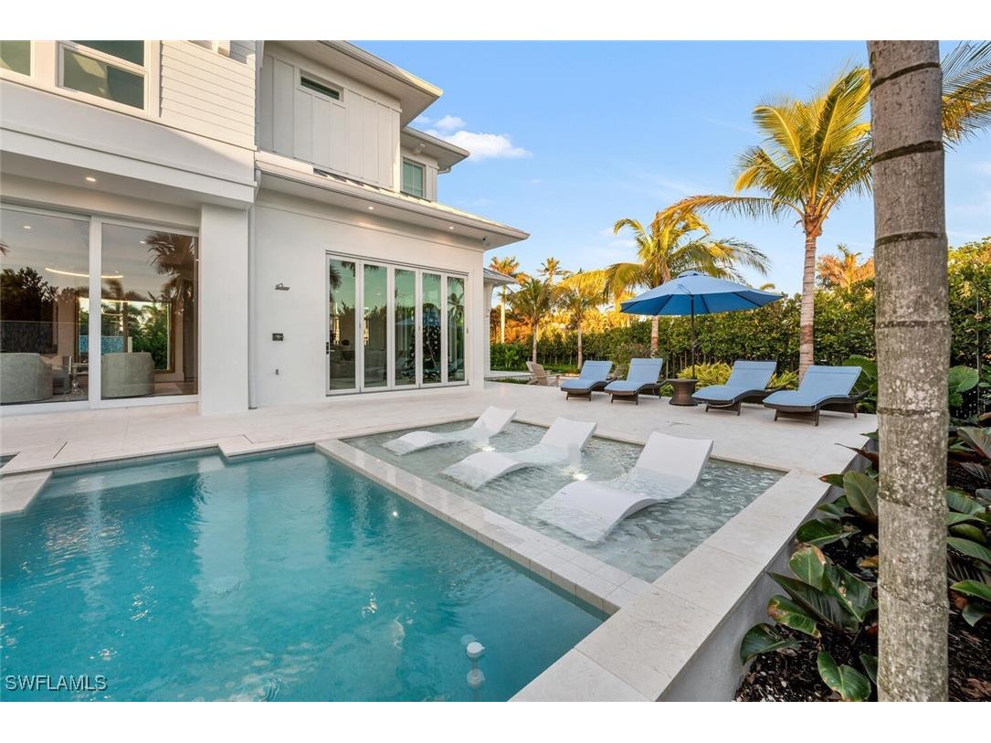 330 Broad Avenue N Naples FL 34102 226004065 image45