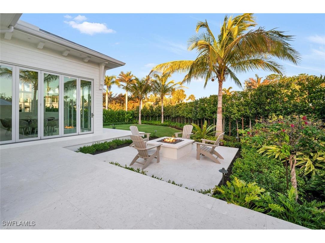 330 Broad Avenue N Naples FL 34102 226004065 image46