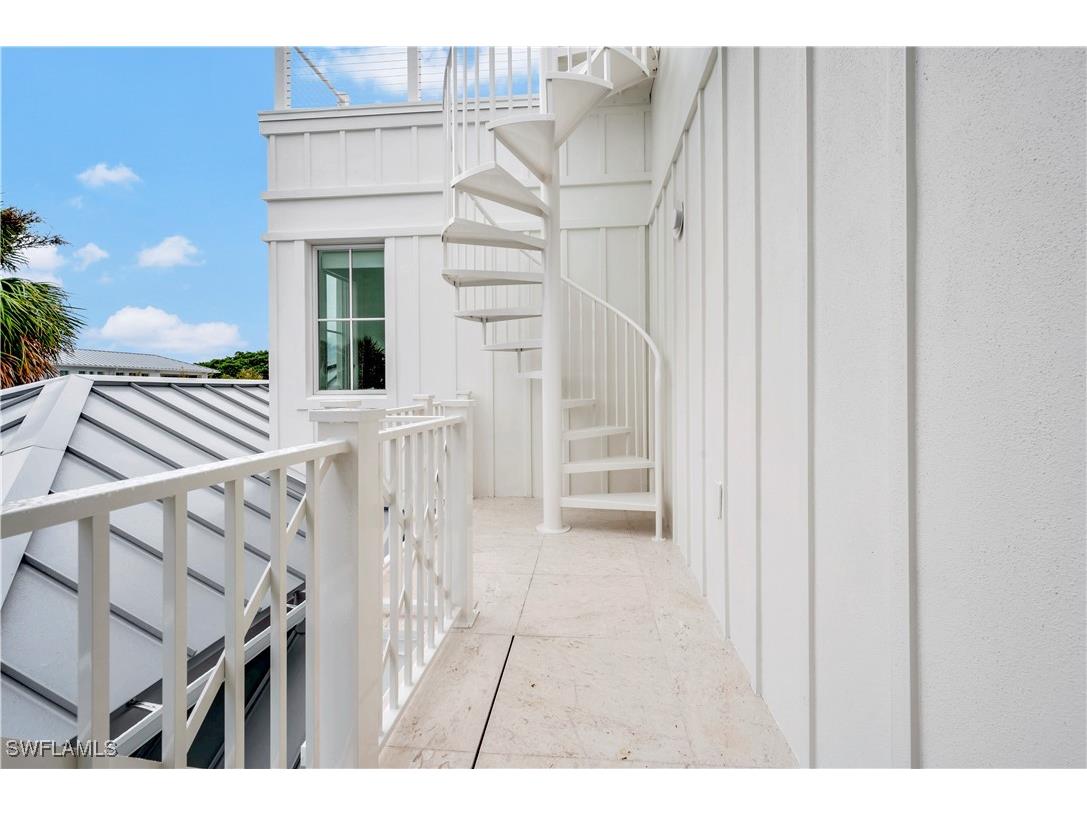 330 Broad Avenue N Naples FL 34102 226004065 image48