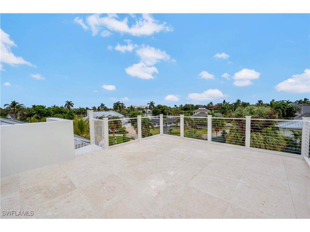 330 Broad Avenue N Naples FL 34102 226004065 image49