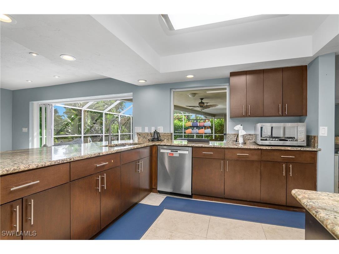 330 Country Club Drive Naples FL 34110 225078197 image11