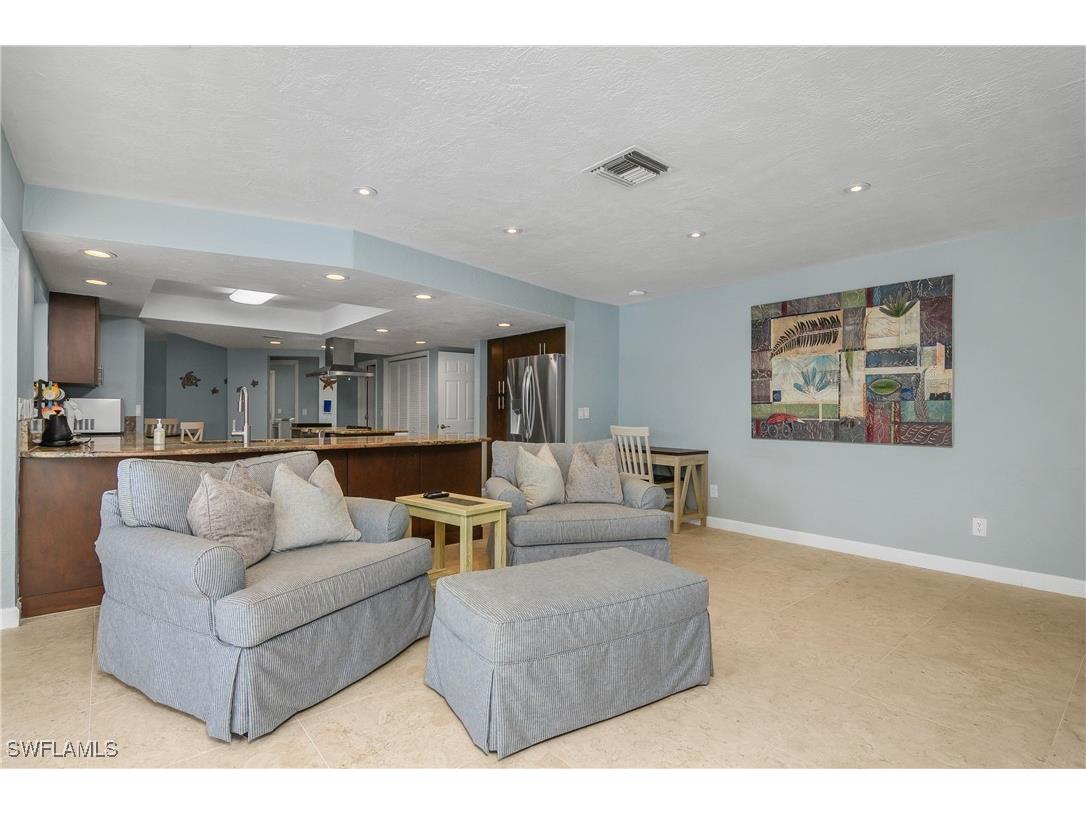 330 Country Club Drive Naples FL 34110 225078197 image14