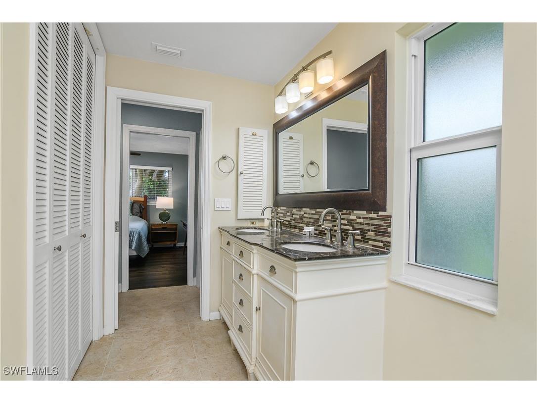 330 Country Club Drive Naples FL 34110 225078197 image27