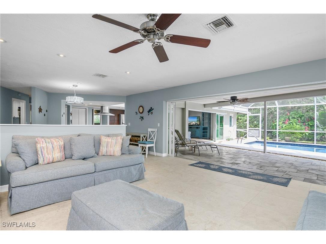 330 Country Club Drive Naples FL 34110 225078197 image6