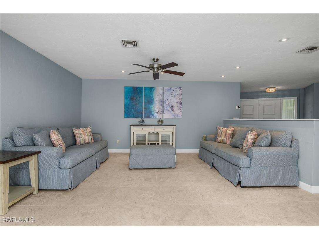 330 Country Club Drive Naples FL 34110 225078197 image7