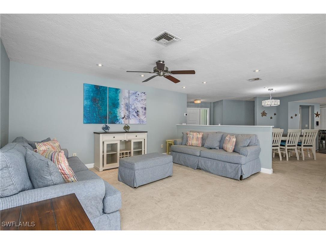 330 Country Club Drive Naples FL 34110 225078197 image8