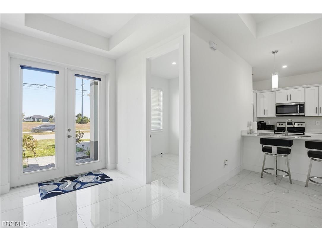 330 El Dorado Boulevard N Cape Coral FL 33993 2026010784 image4