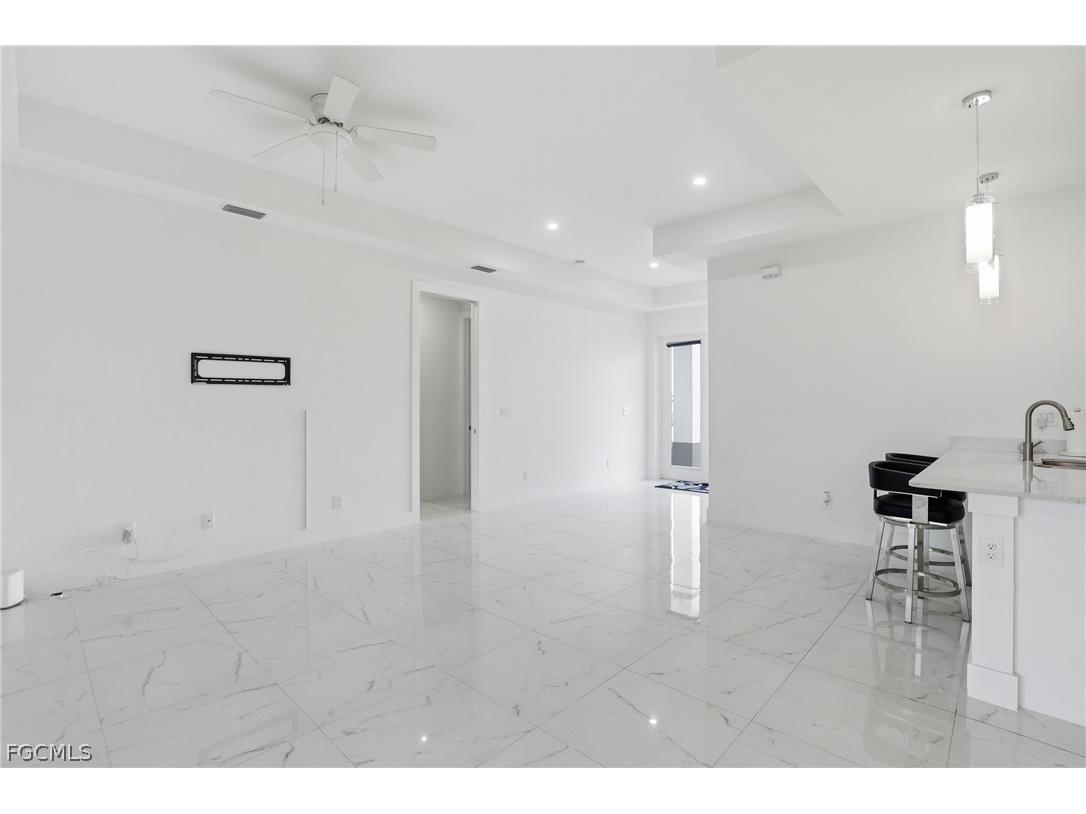 330 El Dorado Boulevard N Cape Coral FL 33993 2026010784 image5