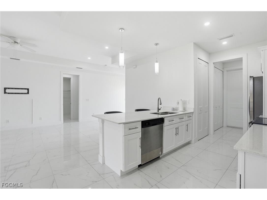 330 El Dorado Boulevard N Cape Coral FL 33993 2026010784 image9