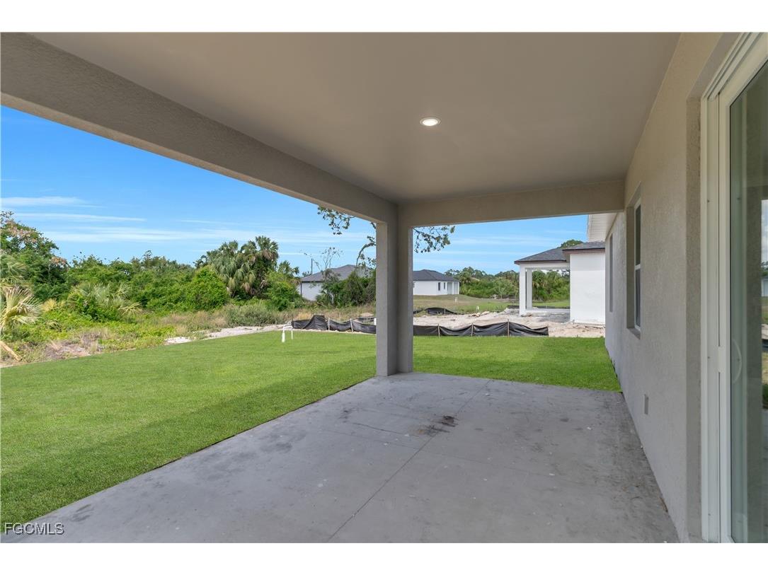 330 Larose Avenue Lehigh Acres FL 33974 2025015423 image10