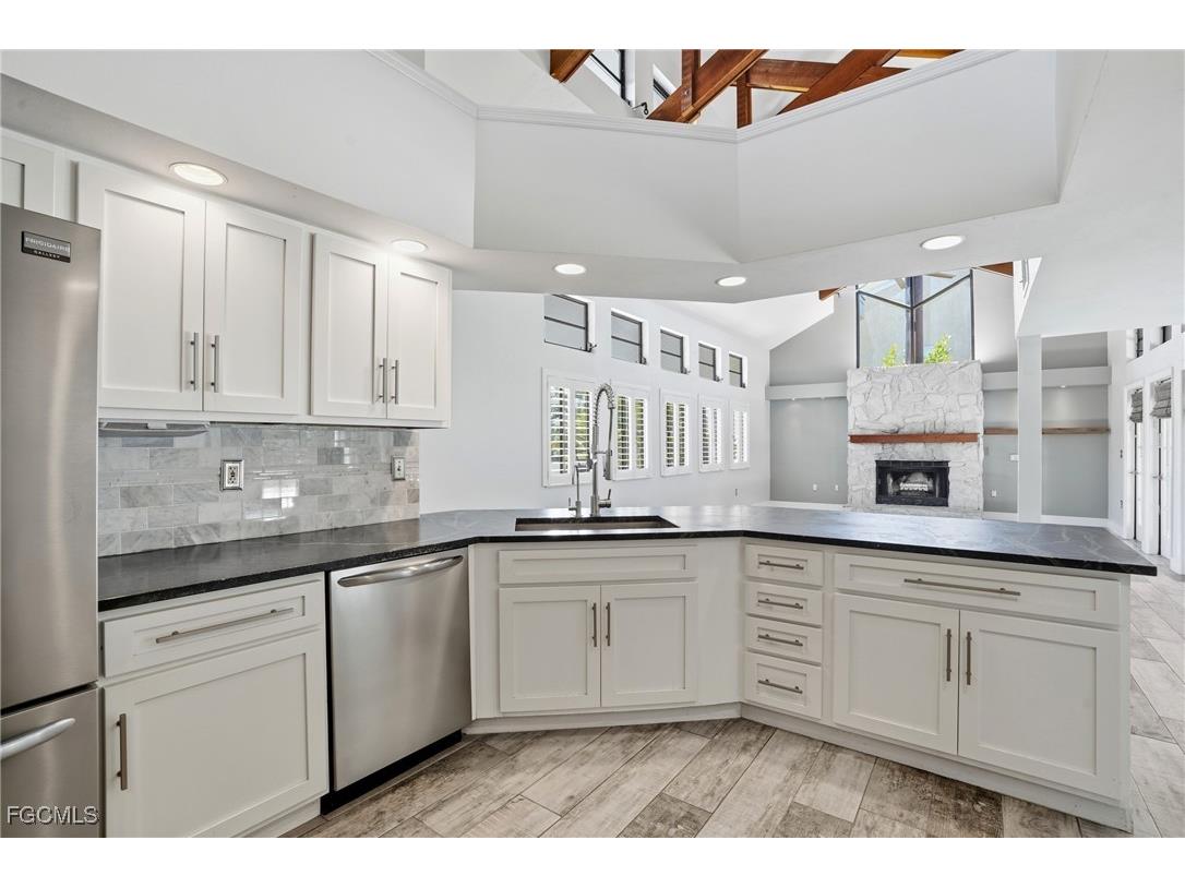 330 Prather Drive Fort Myers FL 33919 2025015667 image19