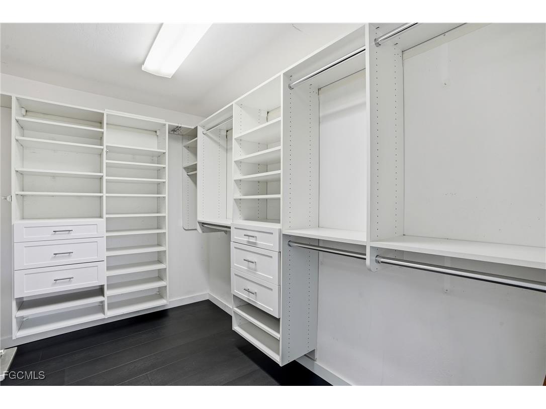 330 Prather Drive Fort Myers FL 33919 2025015667 image32