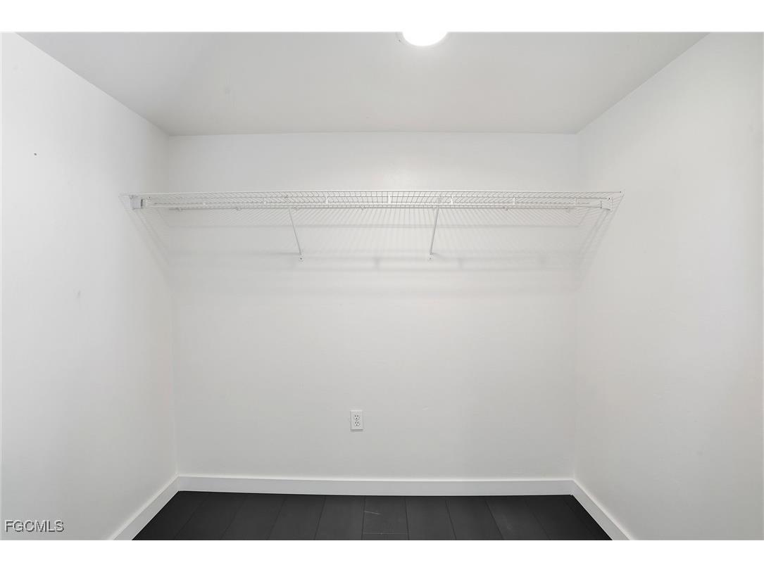 330 Prather Drive Fort Myers FL 33919 2025015667 image38