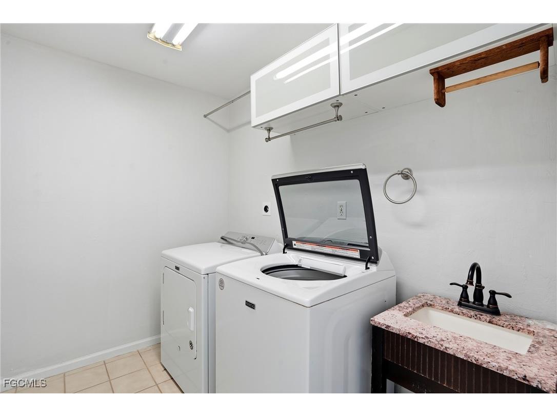 330 Prather Drive Fort Myers FL 33919 2025015667 image39