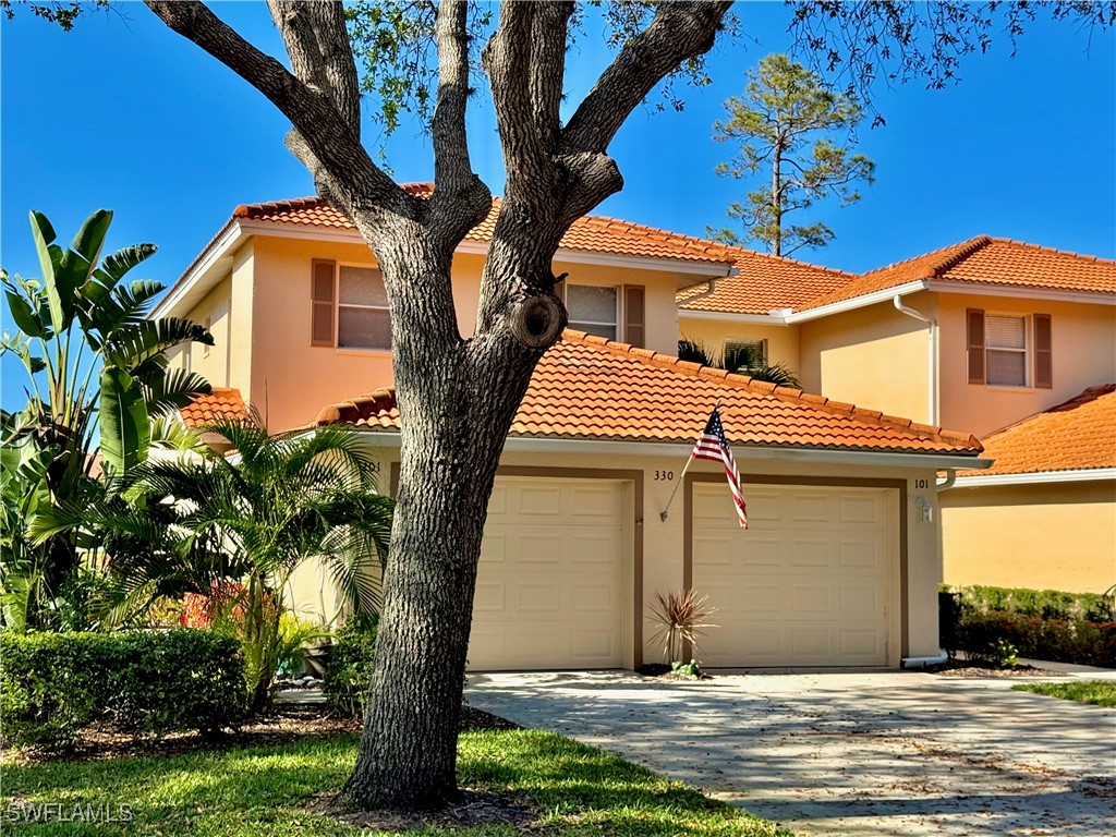 330 Robin Hood Circle #201 Naples FL 34104 225016309 image1