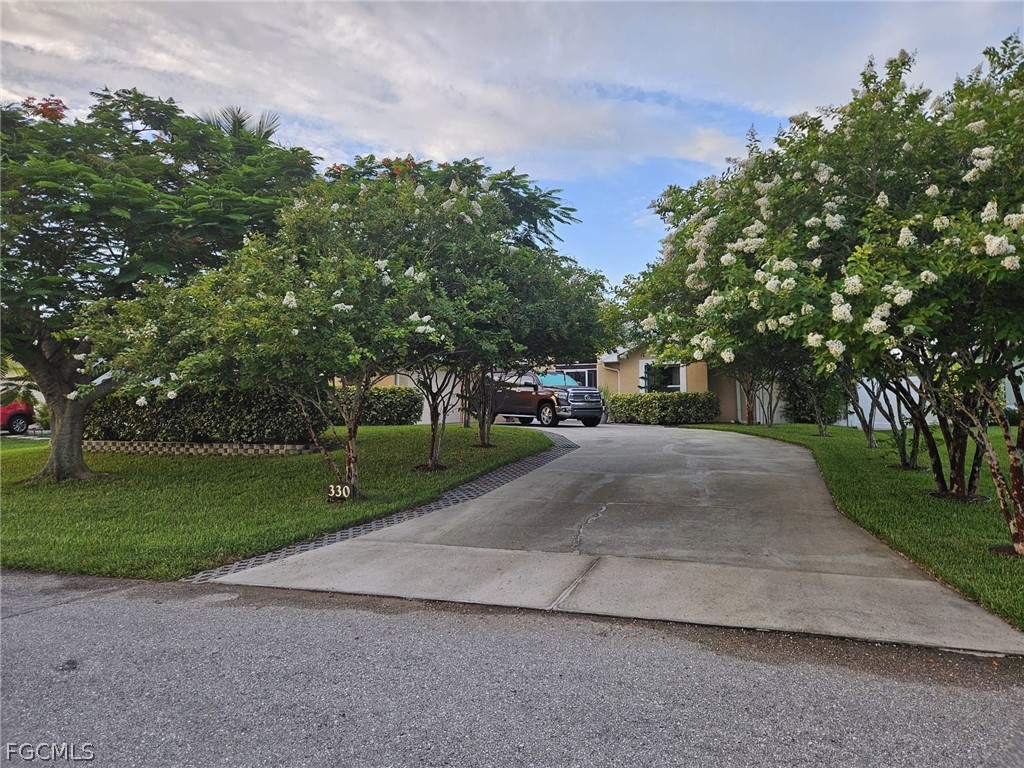 330 SW 19th Lane Cape Coral FL 33991 2026006671 image1