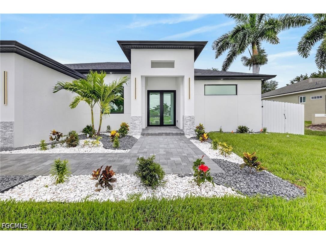 330 SW 26th Place Cape Coral FL 33991 2026024315 image2