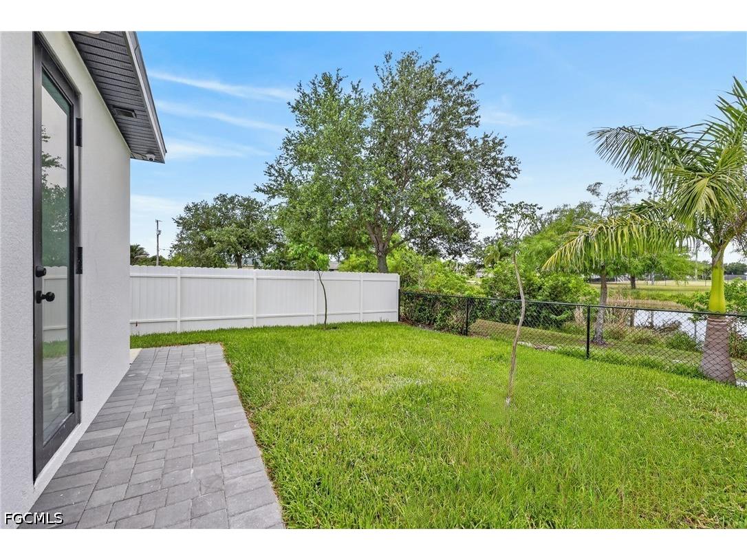 330 SW 26th Place Cape Coral FL 33991 2026024315 image33