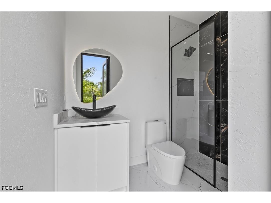 330 SW 26th Place Cape Coral FL 33991 2026024315 image37