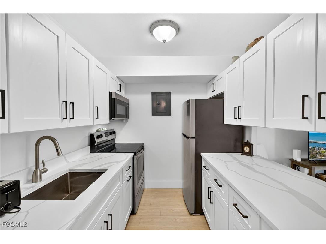 330 Tudor Drive #110 Cape Coral FL 33904 2025018548 image8