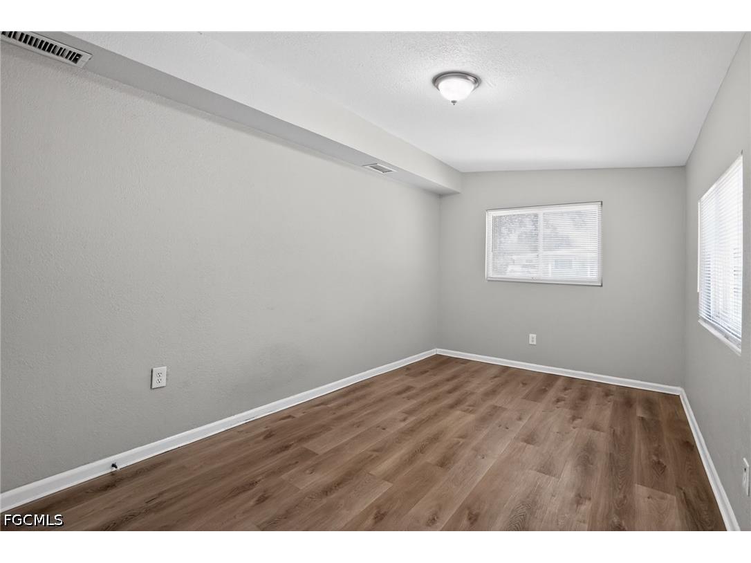 3300 Kingston Street N Saint Petersburg FL 33713 2026021200 image19
