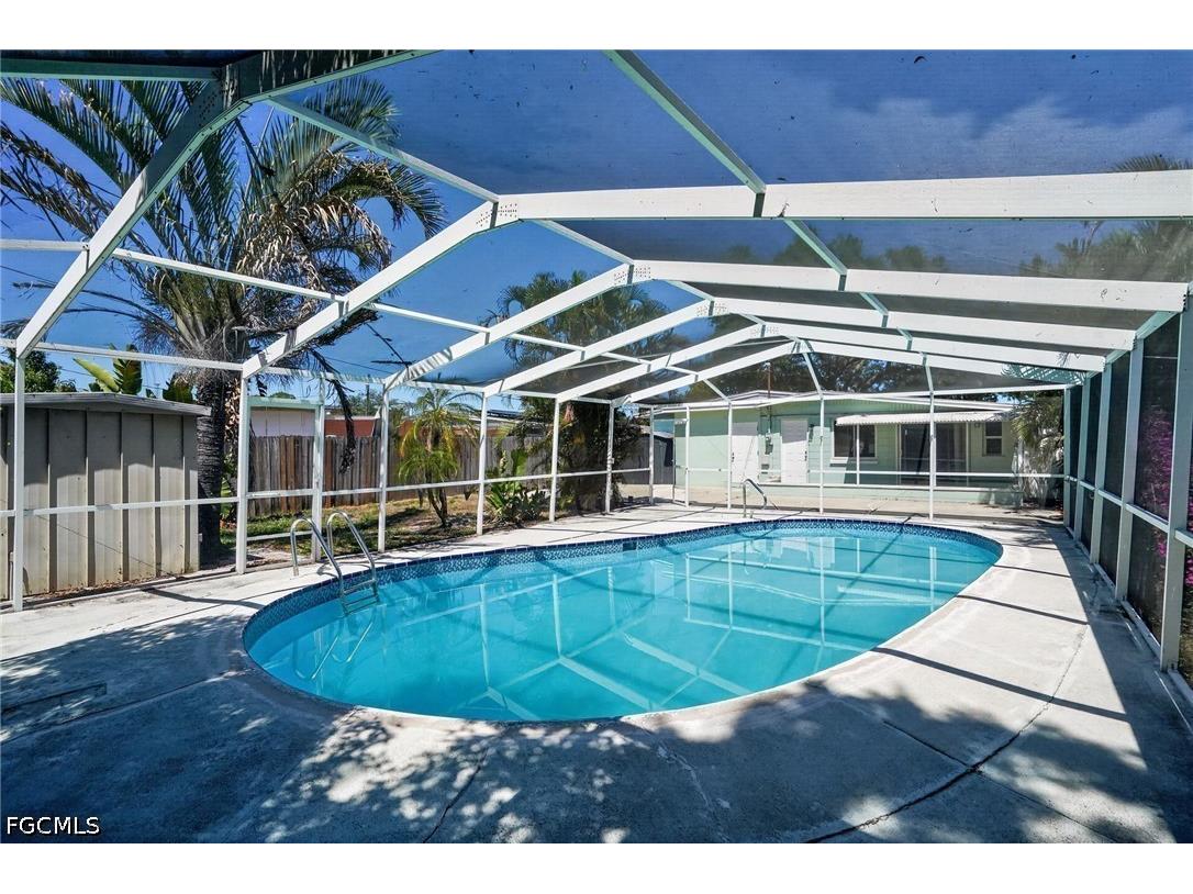 3300 Kingston Street N Saint Petersburg FL 33713 2026021200 image3