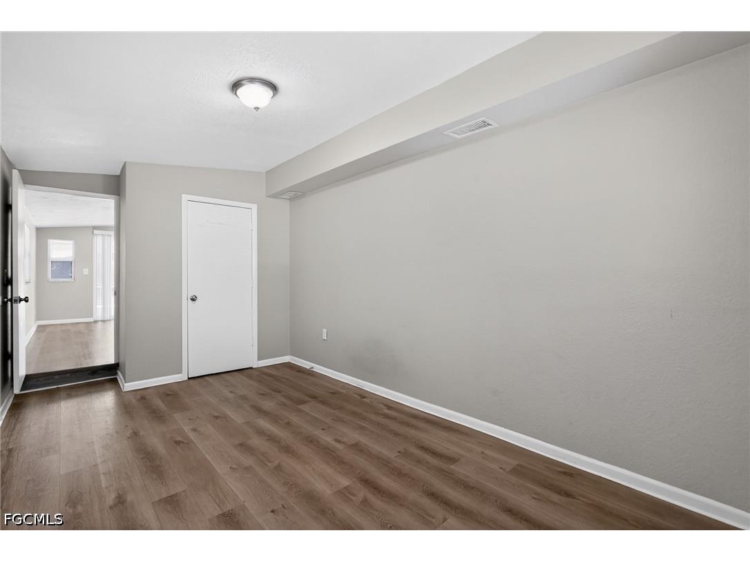 3300 Kingston Street N Saint Petersburg FL 33713 2026021200 image32
