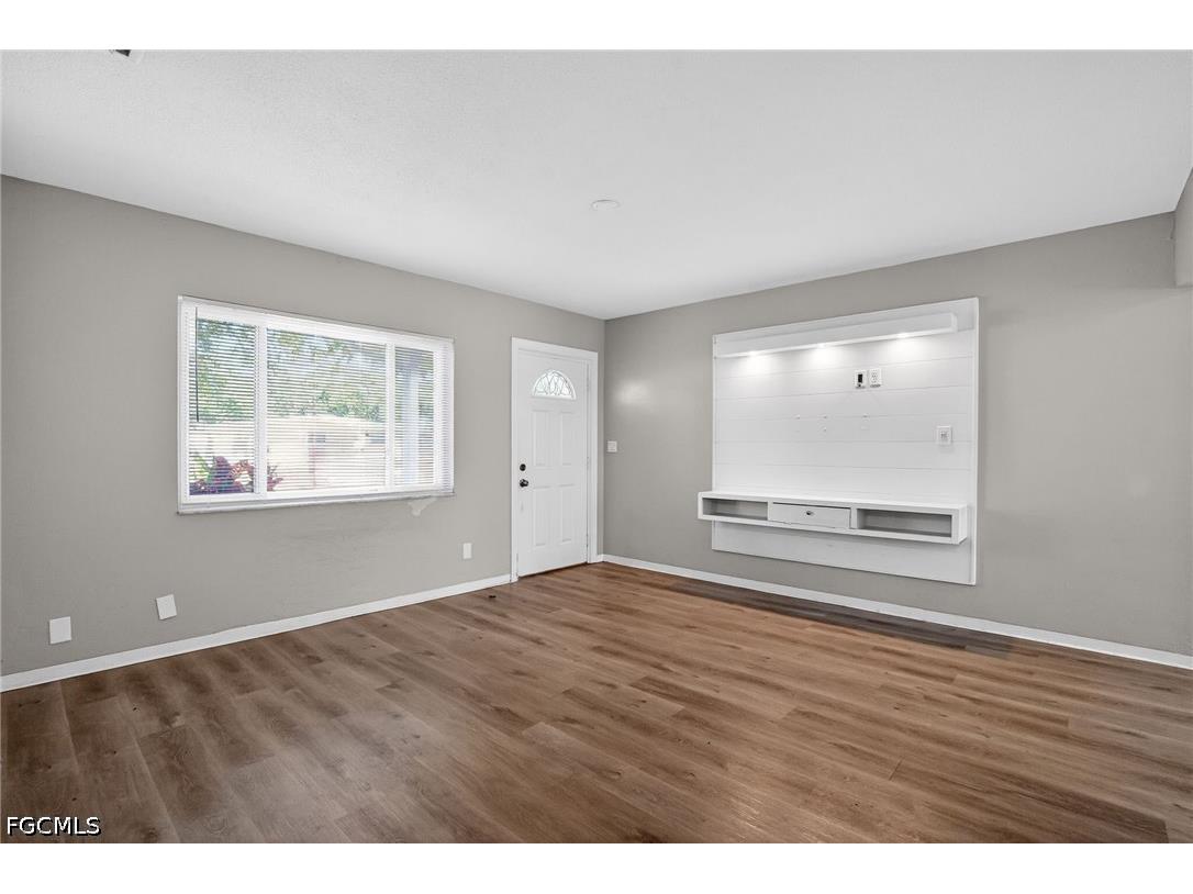 3300 Kingston Street N Saint Petersburg FL 33713 2026021200 image6