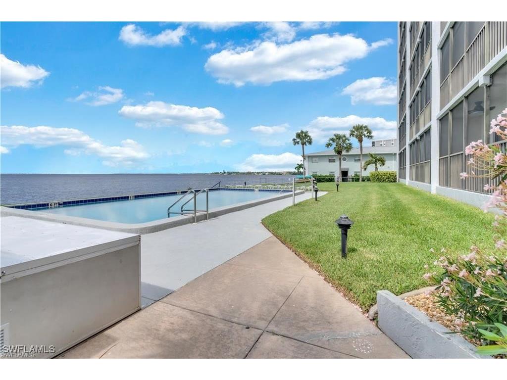3300 N Key Drive #2C North Fort Myers FL 33903 2025001440 image29