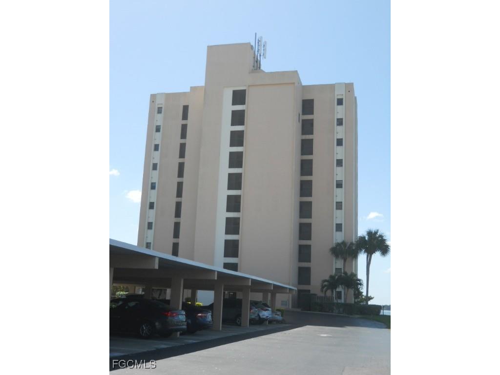 3300 N Key Drive #4W North Fort Myers FL 33903 2025017370 image1