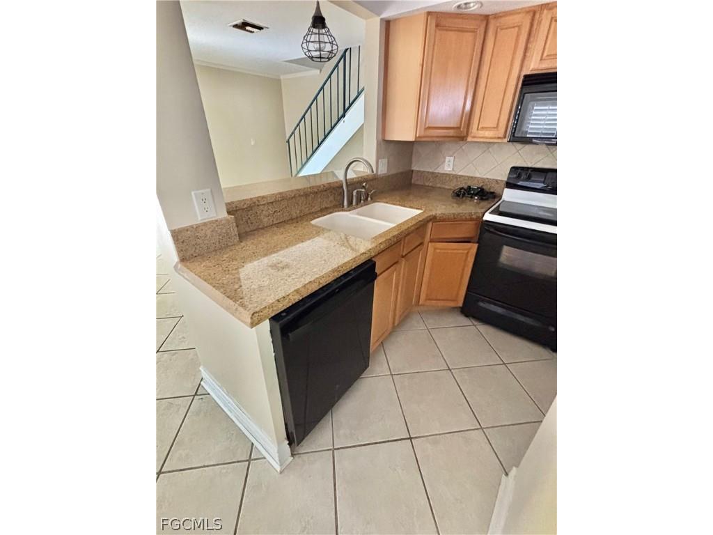 3300 New South Province Boulevard #3 Fort Myers FL 33907 2026007292 image12