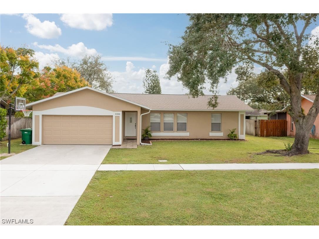 3300 Valencia Drive Naples FL 34120 223077132 image1