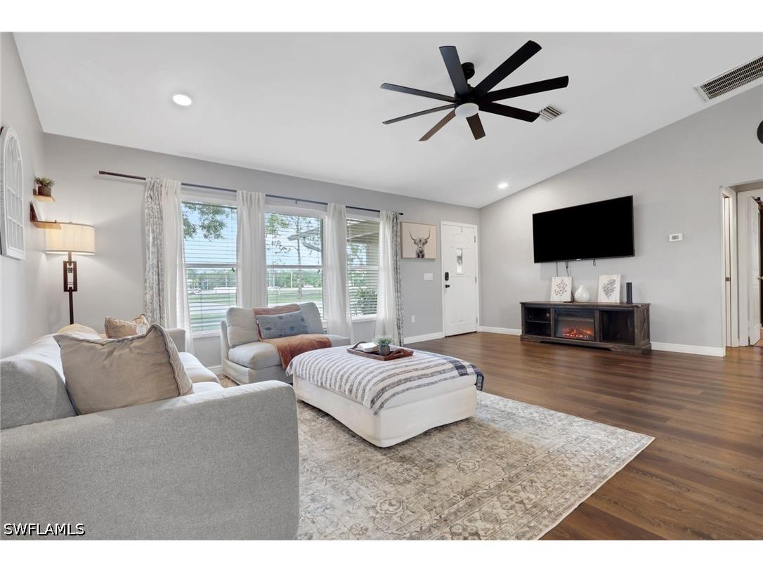 3300 Valencia Drive Naples FL 34120 226017739 image5