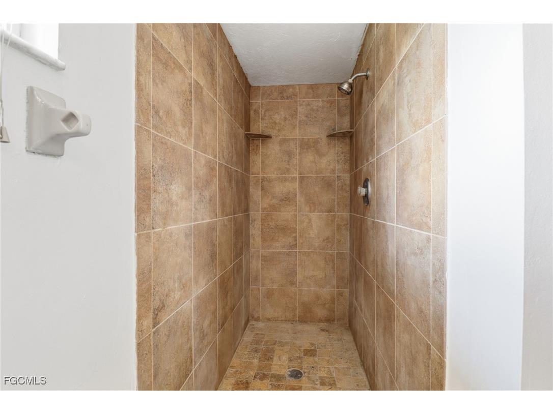 3301 2nd Street W Lehigh Acres FL 33971 2025017589 image3