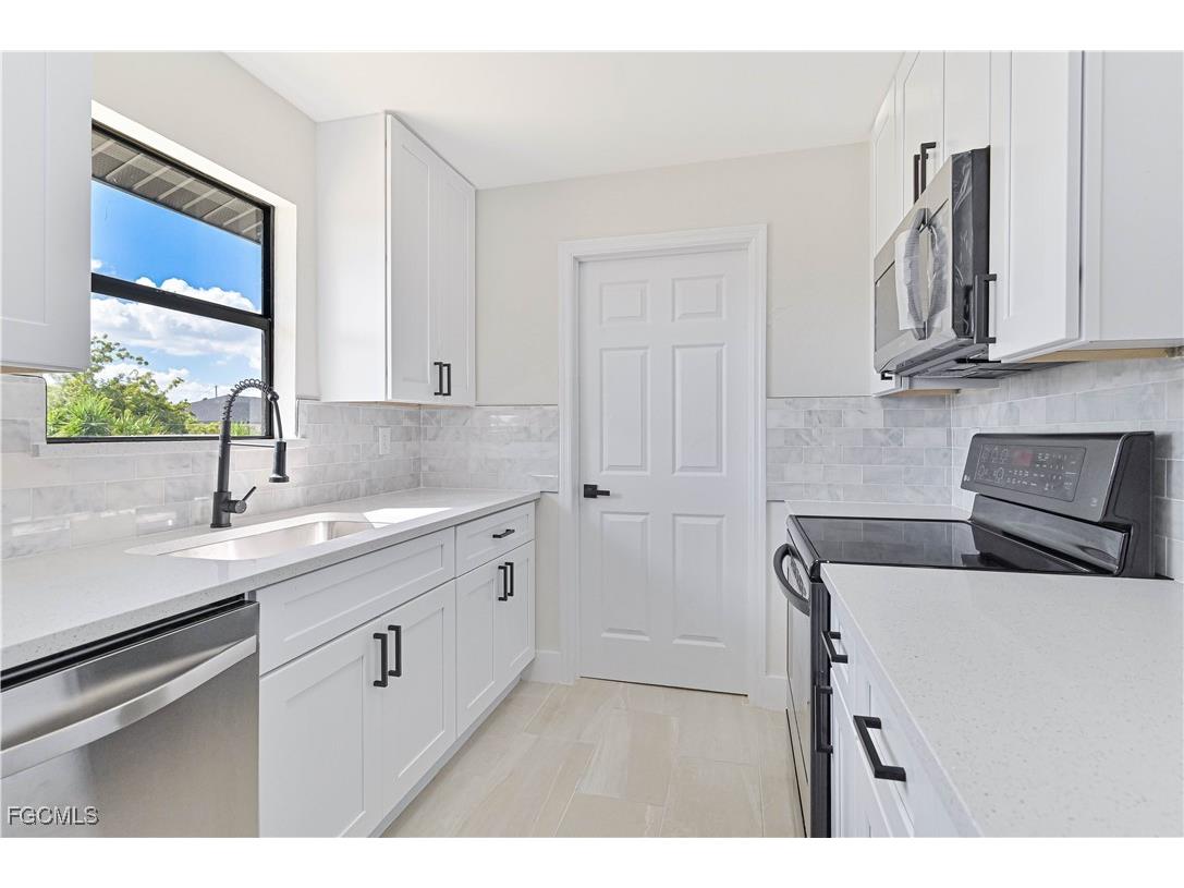 3301 38th Street SW Lehigh Acres FL 33976 2025021548 image11