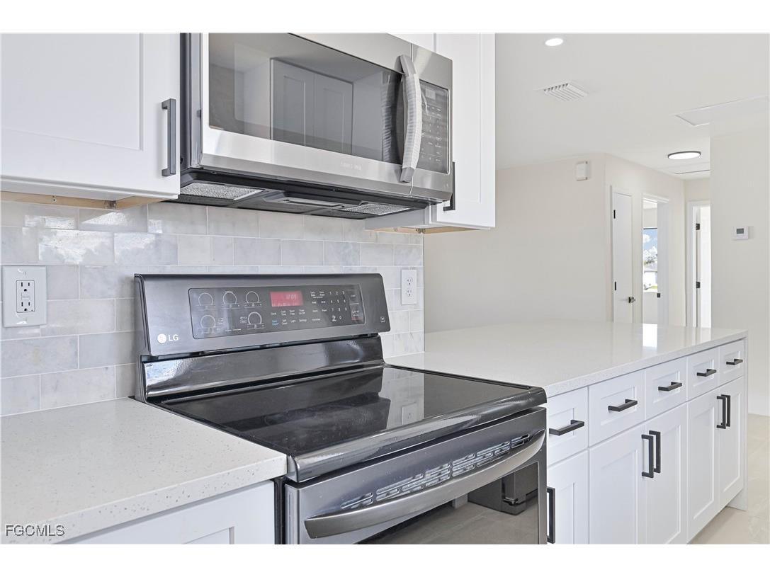 3301 38th Street SW Lehigh Acres FL 33976 2025021548 image12