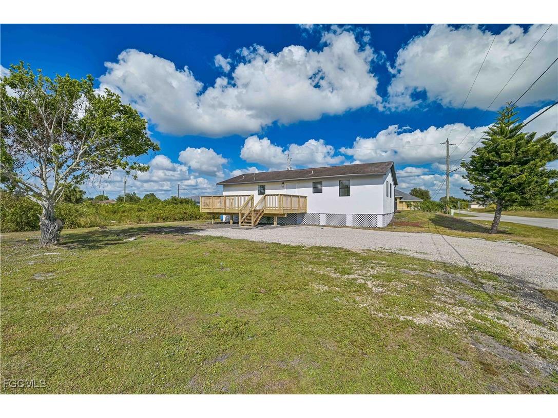3301 38th Street SW Lehigh Acres FL 33976 2025021548 image26