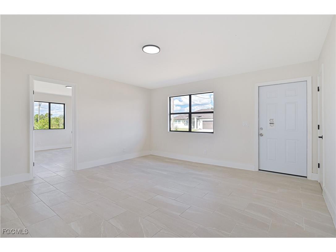 3301 38th Street SW Lehigh Acres FL 33976 2025021548 image6