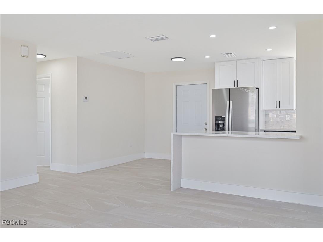 3301 38th Street SW Lehigh Acres FL 33976 2025021548 image7