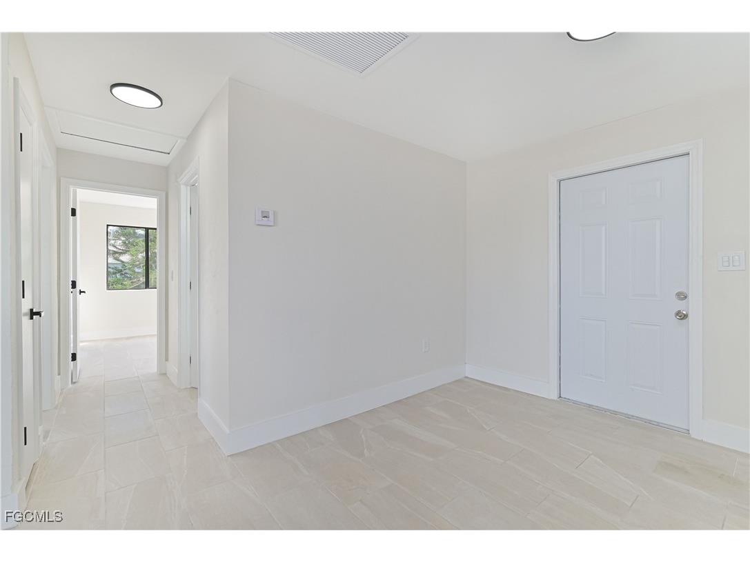 3301 38th Street SW Lehigh Acres FL 33976 2025021548 image8