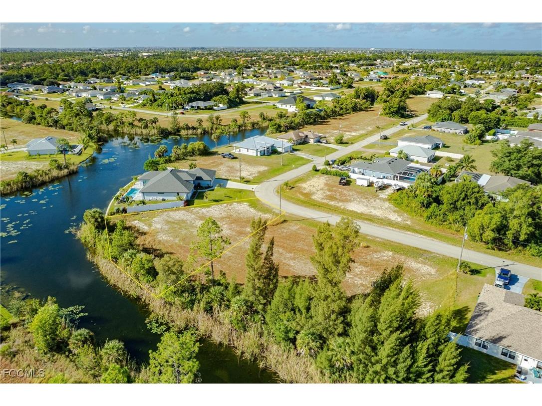 3301 NE 15th Place Cape Coral FL 33909 2025017028 image1