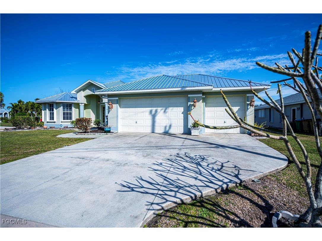 3301 SE 4th Place Cape Coral FL 33904 2025005125 image1