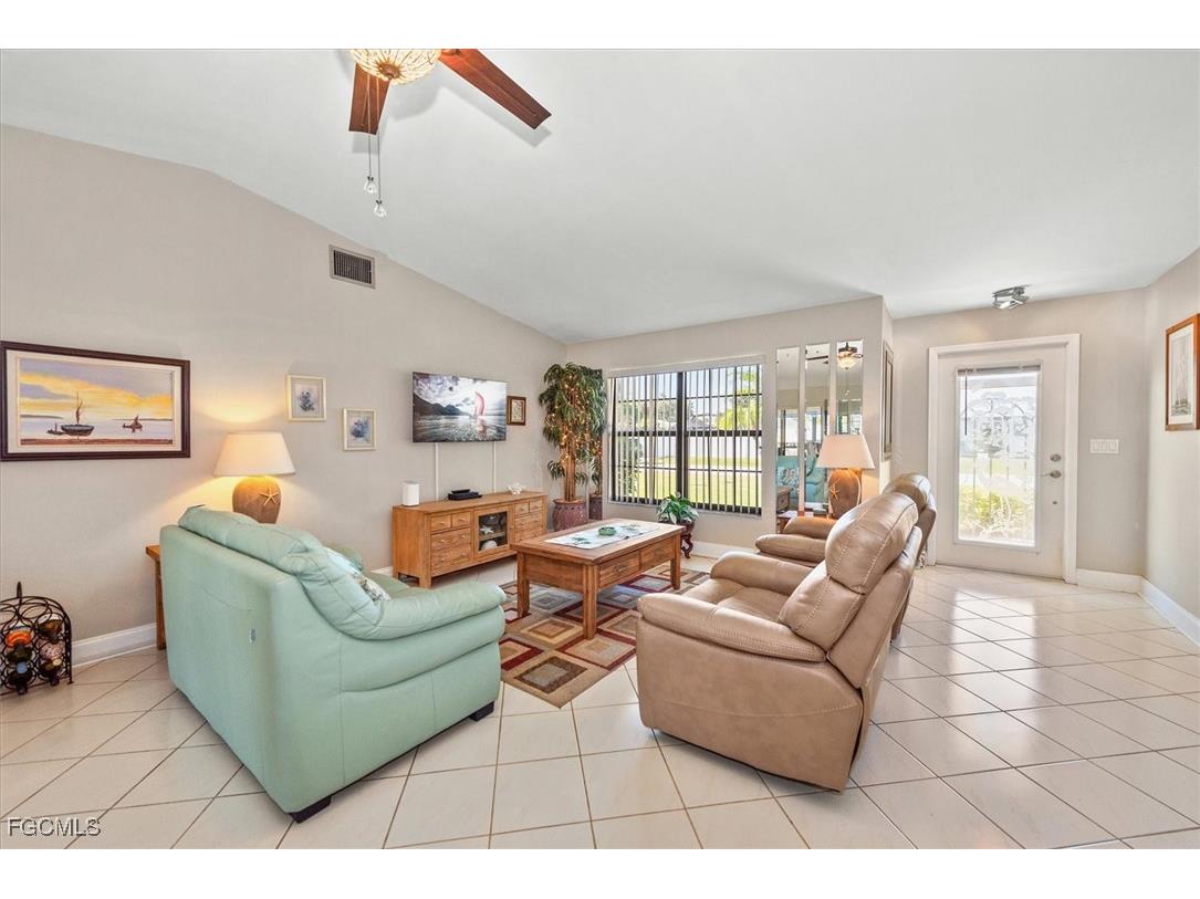 3301 SE 6th Avenue Cape Coral FL 33904 2025025064 image5