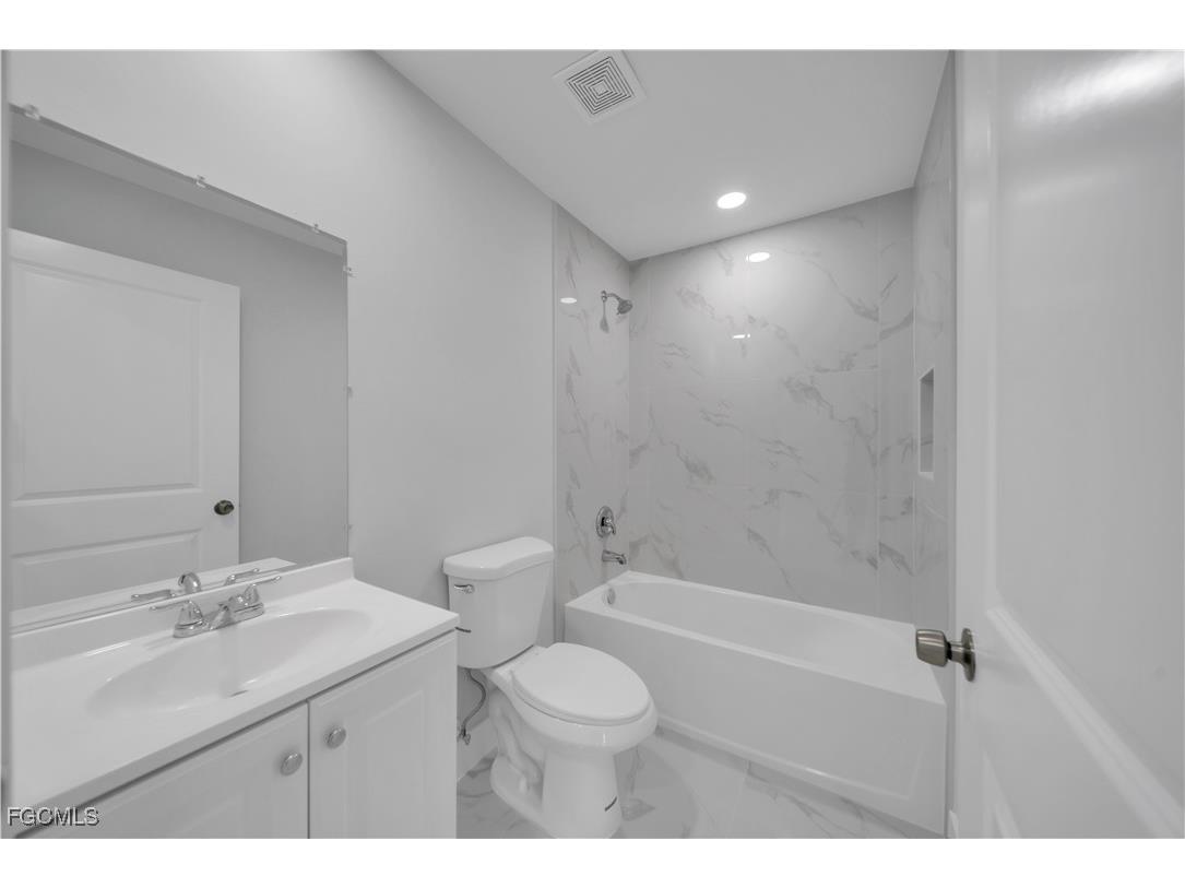 3302 39th Street W Lehigh Acres FL 33971 2025014110 image18