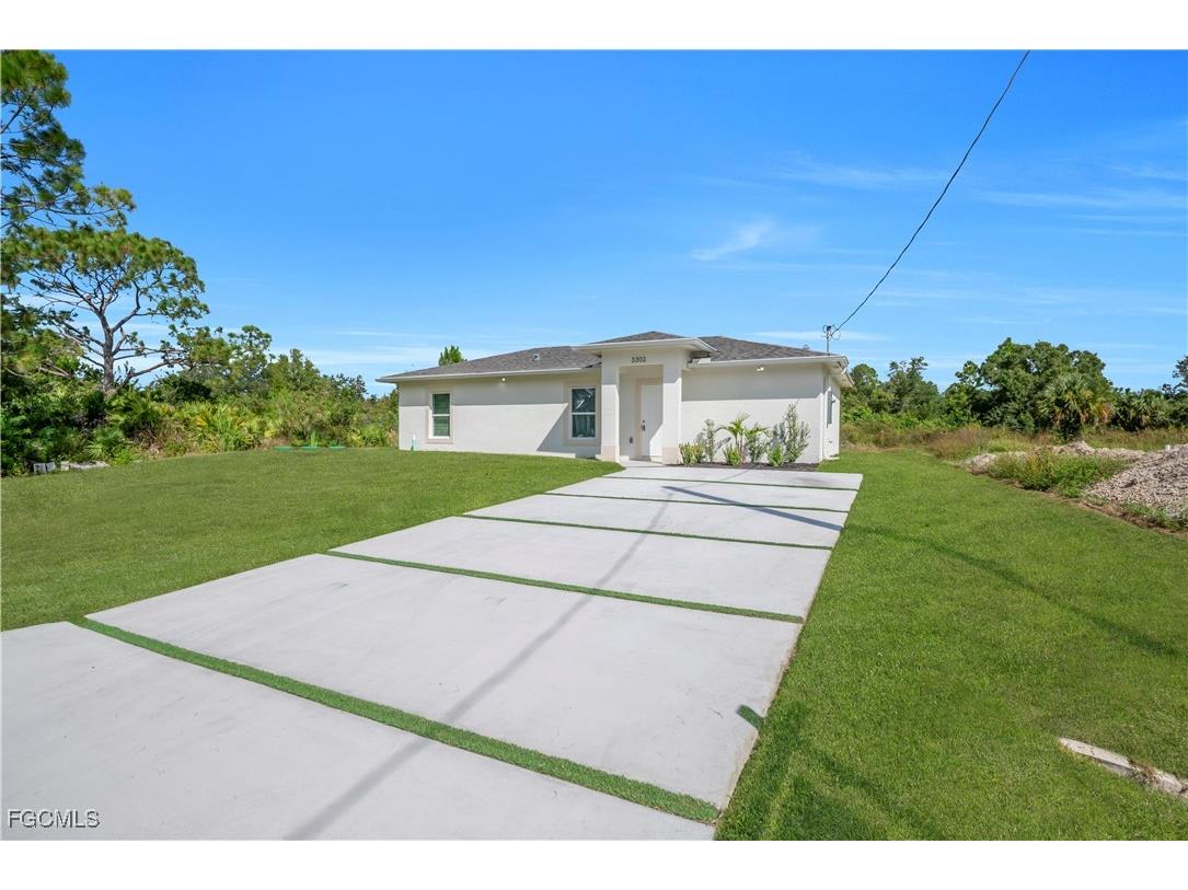 3302 39th Street W Lehigh Acres FL 33971 2025014110 image2