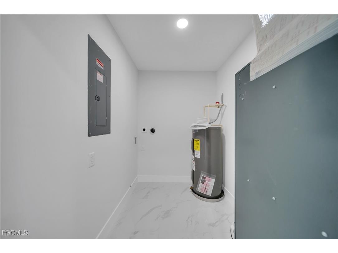 3302 39th Street W Lehigh Acres FL 33971 2025014110 image20
