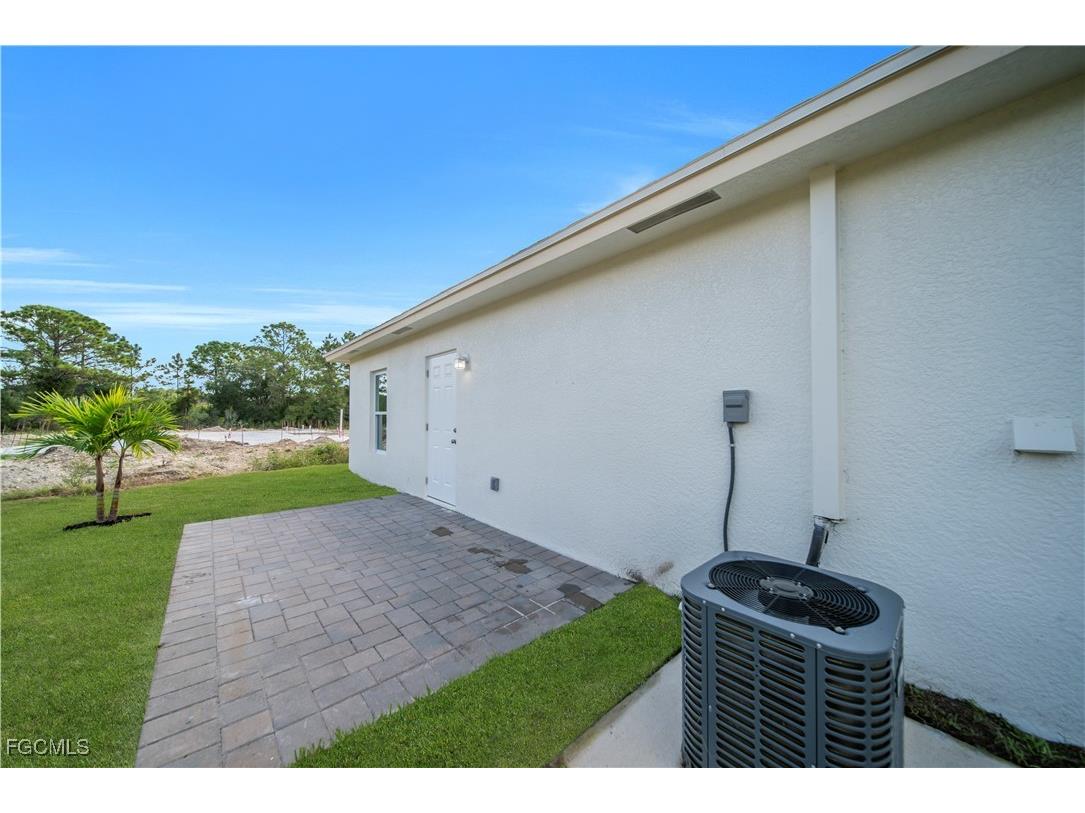 3302 39th Street W Lehigh Acres FL 33971 2025014110 image21