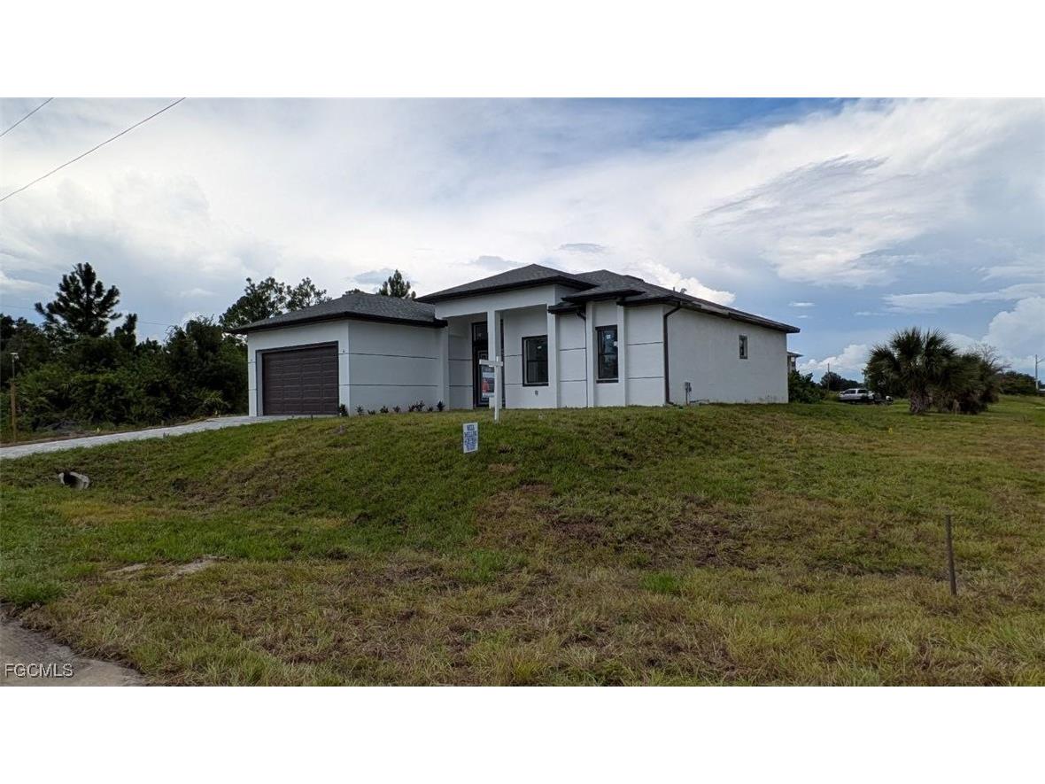 3302 E 18th Street Lehigh Acres FL 33972 2025019069 image1