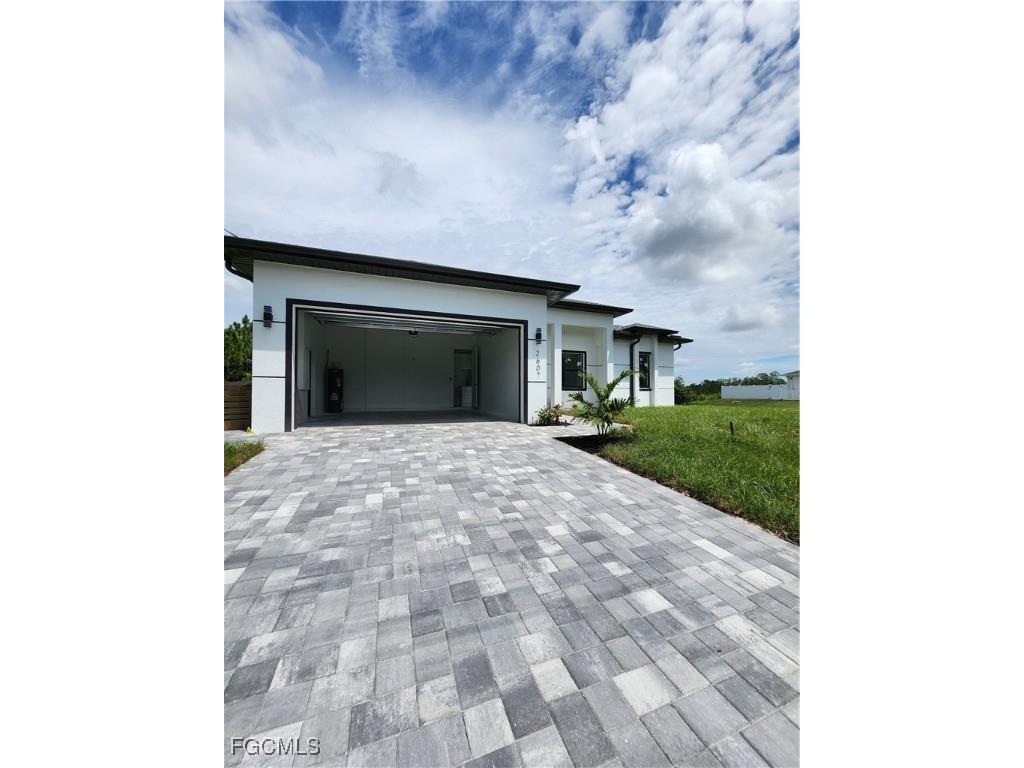 3302 E 18th Street Lehigh Acres FL 33972 2025019069 image2